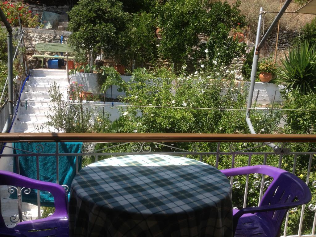 Dimitris Rooms Vlikhon Экстерьер фото